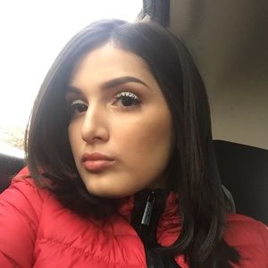 Meet your Posher, Veronica